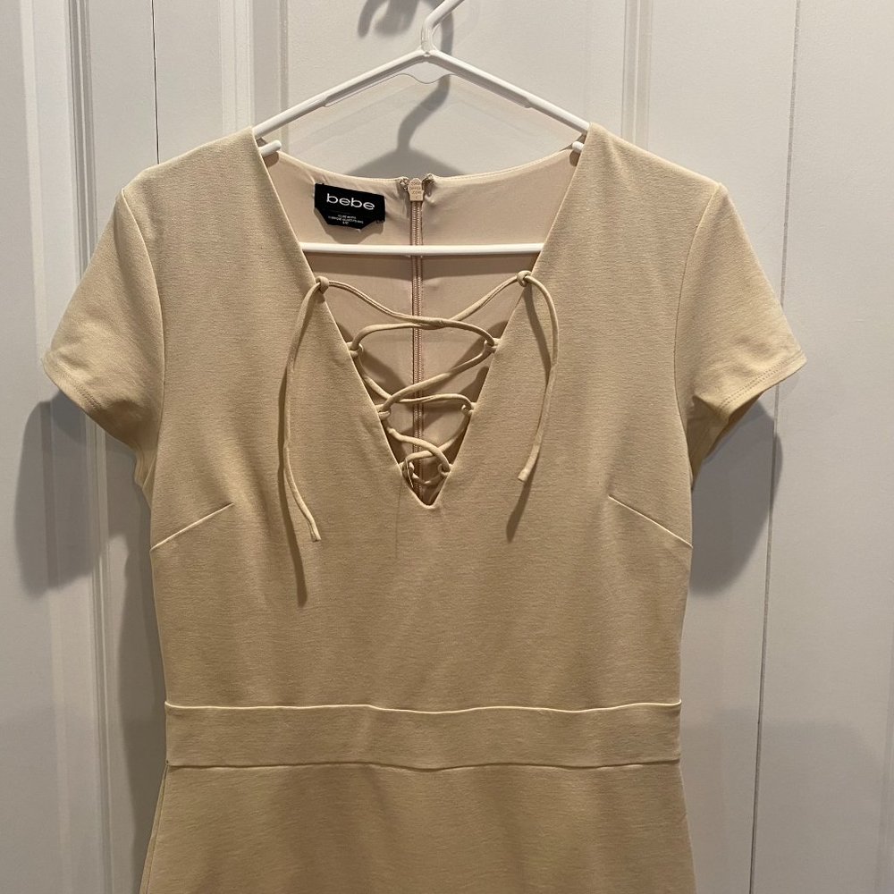 Bebe Light Tan Neckline Lace Up Dress Size Large - Picture 4 of 9